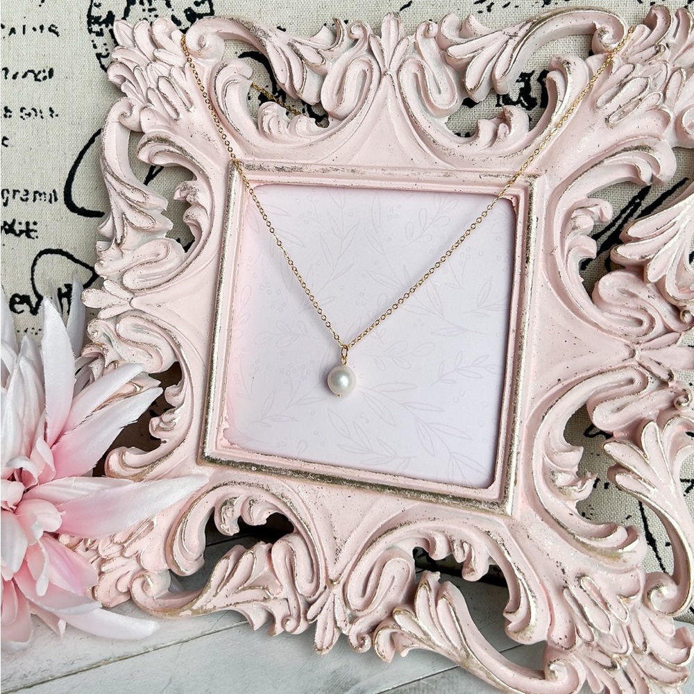 Elegant Gold and White Genuine Pearl Gold Plated Necklace, Handcrafted in Canada